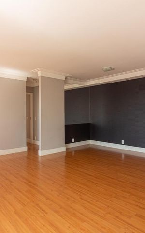 Apartamento à venda com 80m², 2 quartos e 2 vagasSala