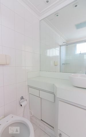 Apartamento à venda com 80m², 2 quartos e 2 vagasBanheiro