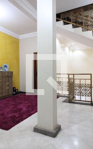 Casa para alugar com 850m², 5 quartos e 4 vagasCorredor