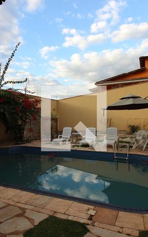 Casa para alugar com 850m², 5 quartos e 4 vagasPiscina