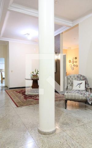Casa para alugar com 850m², 5 quartos e 4 vagasSala