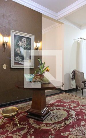 Casa para alugar com 850m², 5 quartos e 4 vagasSala