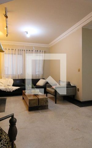 Casa para alugar com 850m², 5 quartos e 4 vagasSala