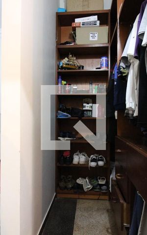 Casa para alugar com 850m², 5 quartos e 4 vagasCloset da Suíte 4