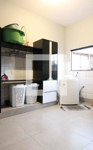 Casa para alugar com 850m², 5 quartos e 4 vagasÁrea de Serviço