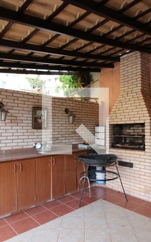 Casa para alugar com 850m², 5 quartos e 4 vagasChurrasqueira