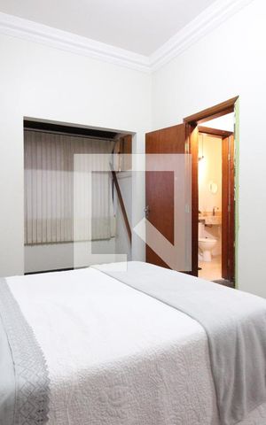 Casa para alugar com 850m², 5 quartos e 4 vagasSuíte 2