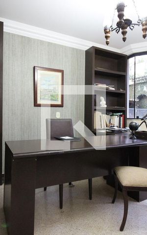 Casa para alugar com 850m², 5 quartos e 4 vagasEscritório