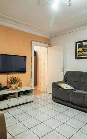 Apartamento à venda com 124m², 12 quartos e sem vaga Apartamento à venda com 124m², 12 quartos e sem vagaSala