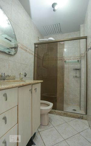 Apartamento à venda com 95m², 2 quartos e 1 vagaBanheiro Social