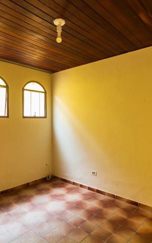 Casa à venda com 120m², 5 quartos e 2 vagasSala (casa 2)