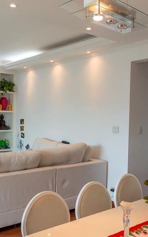 Apartamento à venda com 136m², 3 quartos e 2 vagas Apartamento à venda com 136m², 3 quartos e 2 vagasSala