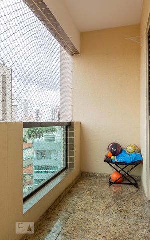 Apartamento à venda com 136m², 3 quartos e 2 vagas Apartamento à venda com 136m², 3 quartos e 2 vagasSacada