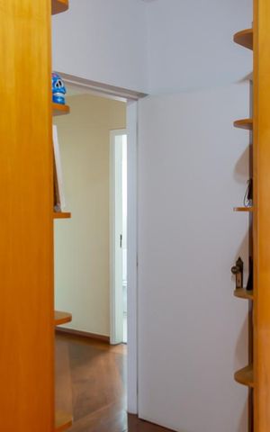 Apartamento à venda com 136m², 3 quartos e 2 vagas Apartamento à venda com 136m², 3 quartos e 2 vagasQuarto 1