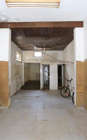 Casa à venda com 125m², 1 quarto e 2 vagasSalão/Depósito
