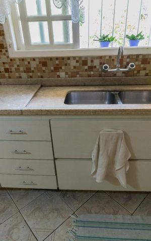 Casa à venda com 240m², 4 quartos e 3 vagas Casa à venda com 240m², 4 quartos e 3 vagasDetalhe cozinha