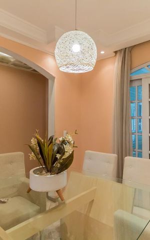 Casa à venda com 240m², 4 quartos e 3 vagas Casa à venda com 240m², 4 quartos e 3 vagasSala de Jantar