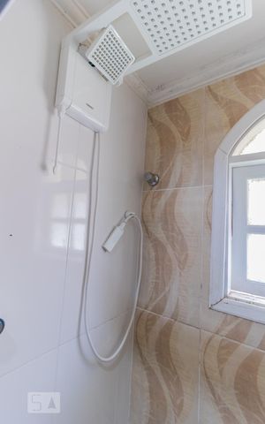 Casa à venda com 240m², 4 quartos e 3 vagas Casa à venda com 240m², 4 quartos e 3 vagasDetalhe banheiro