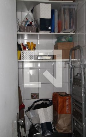 Apartamento à venda com 125m², 3 quartos e 1 vagaBanheiro convertido em despensa. Pode voltar a ser banheiro.