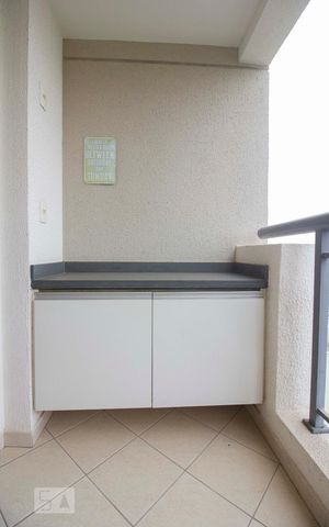 Apartamento para alugar com 61m², 1 quarto e 1 vagaVaranda