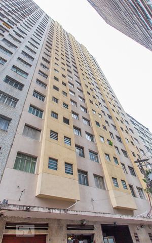 Apartamento à venda com 32m², 1 quarto e sem vaga Apartamento à venda com 32m², 1 quarto e sem vagaFachada