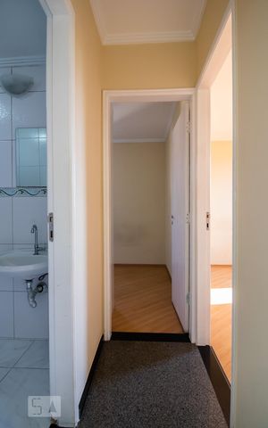 Apartamento à venda com 65m², 2 quartos e 1 vaga Apartamento à venda com 65m², 2 quartos e 1 vagaCorredor dos quartos
