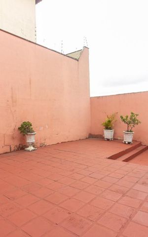Casa à venda com 150m², 3 quartos e 7 vagasQuintal