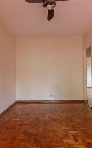 Casa à venda com 150m², 3 quartos e 7 vagasSala