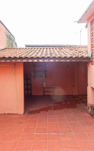 Casa à venda com 150m², 3 quartos e 7 vagasQuintal