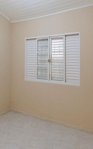 Casa à venda com 320m², 4 quartos e 4 vagas Casa à venda com 320m², 4 quartos e 4 vagasSuíte Casa dos Fundos