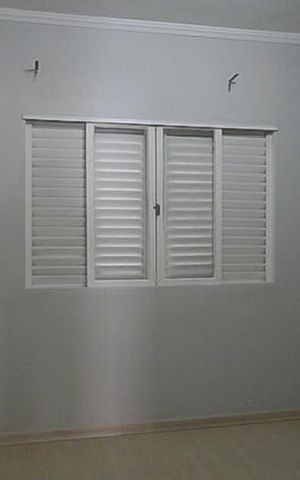 Casa à venda com 320m², 4 quartos e 4 vagas Casa à venda com 320m², 4 quartos e 4 vagasQuarto
