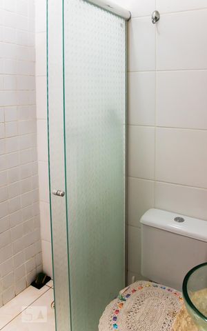 Casa para alugar com 300m², 3 quartos e 2 vagas Casa para alugar com 300m², 3 quartos e 2 vagasBanheiro 2
