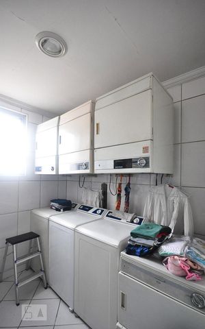 Apartamento à venda com 92m², 2 quartos e 2 vagasLavanderia