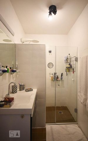 Apartamento à venda com 92m², 2 quartos e 2 vagas Apartamento à venda com 92m², 2 quartos e 2 vagasBanheiro