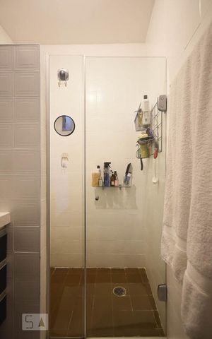 Apartamento à venda com 92m², 2 quartos e 2 vagas Apartamento à venda com 92m², 2 quartos e 2 vagasDetalhe do Banheiro
