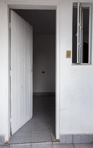 Casa para alugar com 42m², 1 quarto e sem vaga Casa para alugar com 42m², 1 quarto e sem vagaEntrada