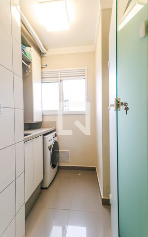 Apartamento à venda com 69m², 3 quartos e 2 vagas Apartamento à venda com 69m², 3 quartos e 2 vagasÁrea de Serviço