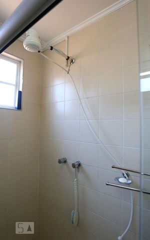 Casa à venda com 182m², 3 quartos e 2 vagasBanheiro da Suíte