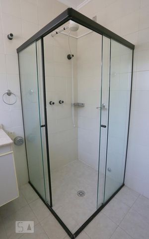 Casa à venda com 182m², 3 quartos e 2 vagasBanheiro do Corredor