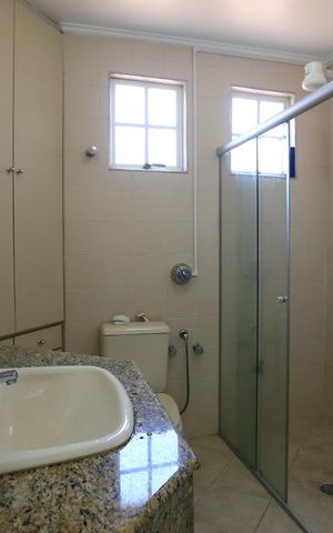 Casa à venda com 182m², 3 quartos e 2 vagasBanheiro da Suíte