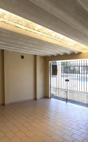 Casa à venda com 182m², 3 quartos e 2 vagasGaragem