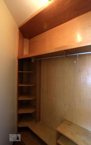 Casa à venda com 182m², 3 quartos e 2 vagasCloset da Suíte