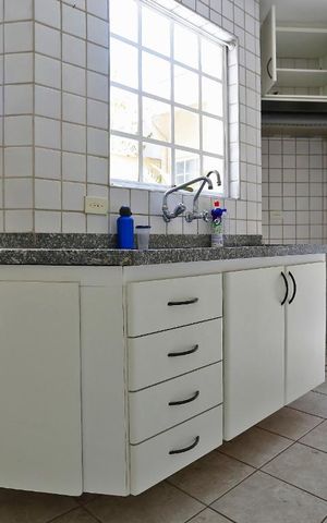 Casa à venda com 182m², 3 quartos e 2 vagasCozinha