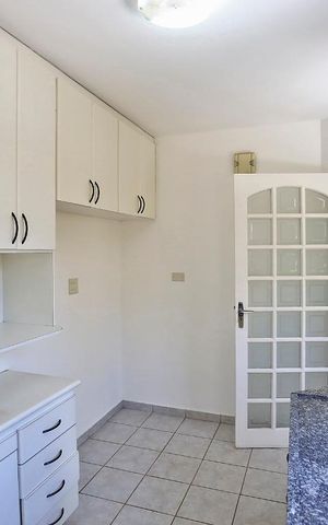 Casa à venda com 182m², 3 quartos e 2 vagasCozinha