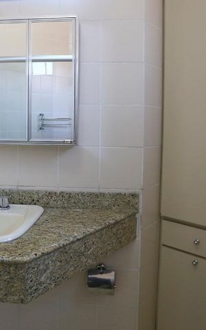 Casa à venda com 182m², 3 quartos e 2 vagasBanheiro da Suíte