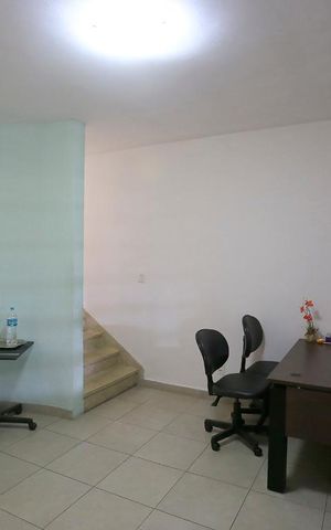Casa à venda com 145m², 3 quartos e 2 vagasSala