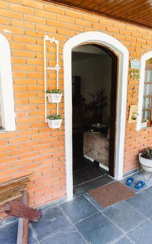 Casa à venda com 554m², 8 quartos e sem vaga Casa à venda com 554m², 8 quartos e sem vagaCasa 05 - Fachada