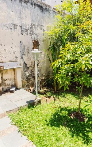 Casa à venda com 554m², 8 quartos e sem vaga Casa à venda com 554m², 8 quartos e sem vagaQuintal