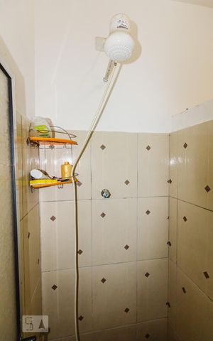 Casa à venda com 554m², 8 quartos e sem vaga Casa à venda com 554m², 8 quartos e sem vagaCasa 04 - Banheiro 01 Chuveiro