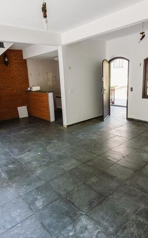 Casa à venda com 554m², 8 quartos e sem vaga Casa à venda com 554m², 8 quartos e sem vagaCasa 03 - Sala